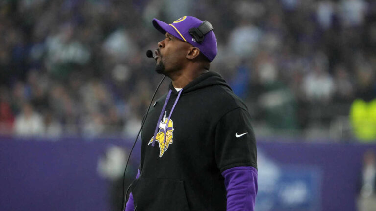 NFC Notes: Brian Flores, Sean McVay, Packers, Rams, Vikings