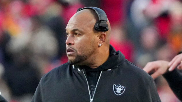 Raiders owner offers update on head coach’s status