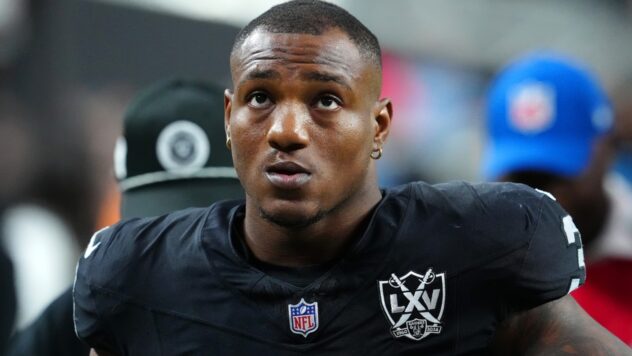 Raiders put RB Zamir White on IR; add QB Carter Bradley to roster