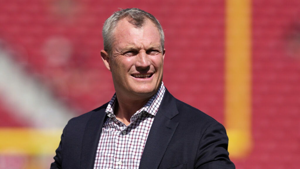 Report: 49ers GM John Lynch angrily confronted De’Vondre Campbell