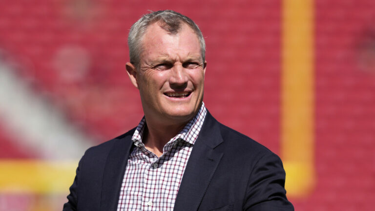 Report: 49ers GM John Lynch angrily confronted De’Vondre Campbell