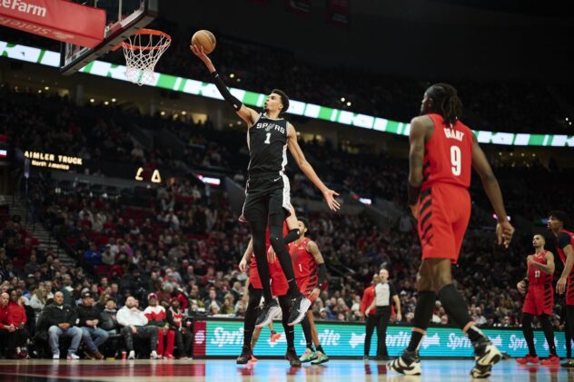 San Antonio at Portland, Final Score: Spurs outlast Trail Blazers, 118-116