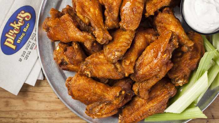 Spurs announce chance for free wings through Pluckers partnership