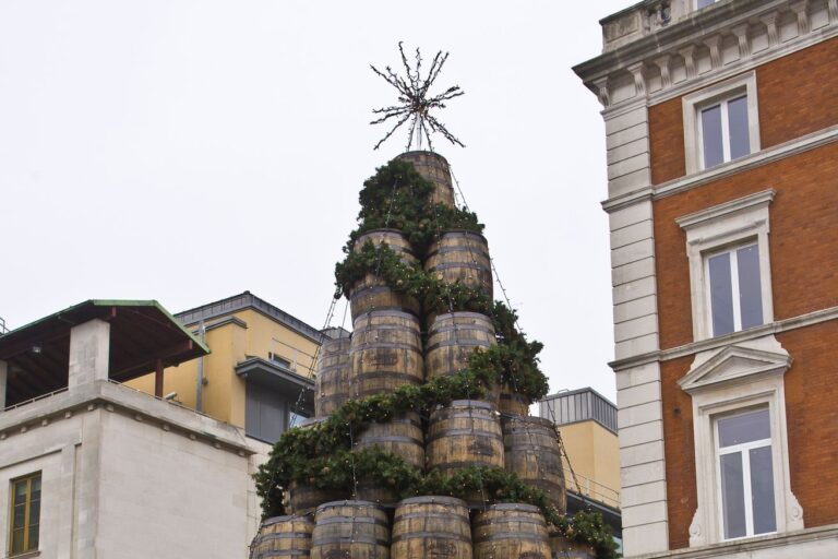 Spurs celebrate holidays with Jack Daniel’s Whiskey Barrel Tree