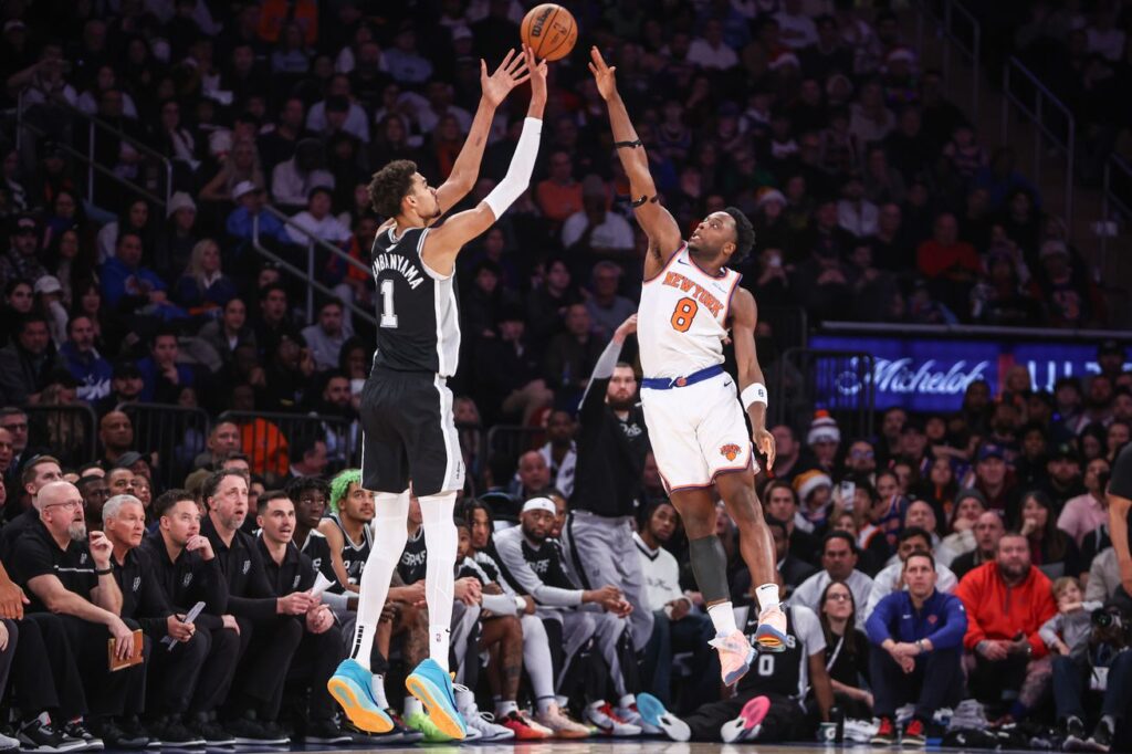 Spurs fall to Knicks on Christmas Day