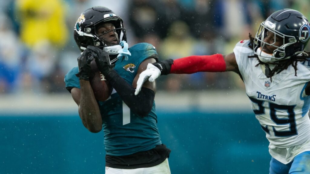 Swept by Jags, Titans alone in AFC South basement