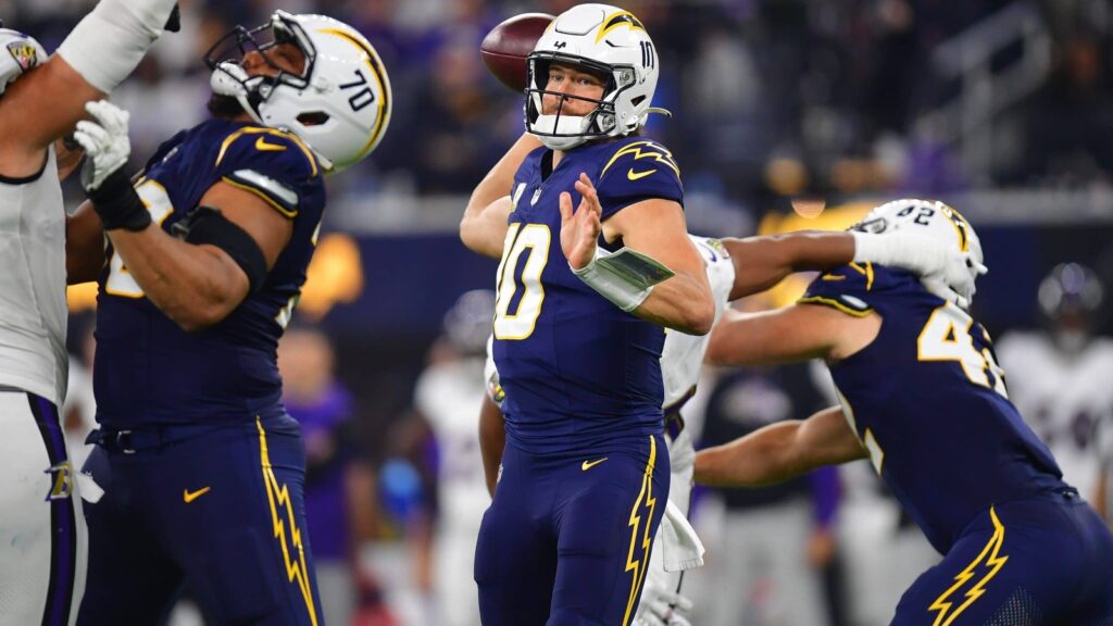 Tampa Bay Buccaneers vs. Los Angeles Chargers DFS Start ‘Em Sit ‘Em | Week 15