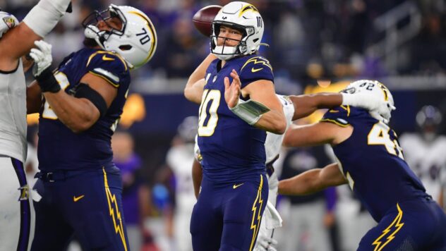 Tampa Bay Buccaneers vs. Los Angeles Chargers DFS Start ‘Em Sit ‘Em | Week 15