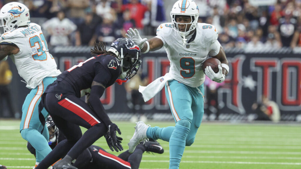 Texans just inserted another name into the Rookie of the Year conversation after having two win the award in 2023