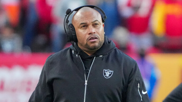 The Las Vegas Raiders Should Move On From Antonio Pierce: Here’s Why