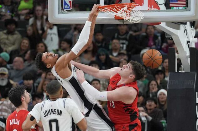 Victor Wembanyama drops 30 swats 10 in Spurs domination of Trail Blazers