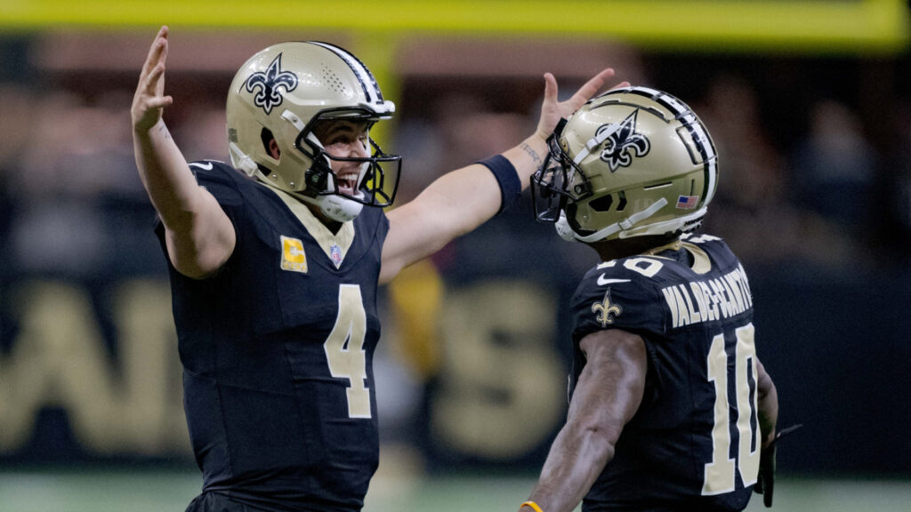 Watch: Saints QB Derek Carr drops TD dime to Marquez Valdes-Scantling