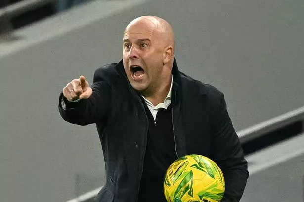 4 Liverpool players and Harvey Elliott just gave Arne Slot a conundrum that only has one fix