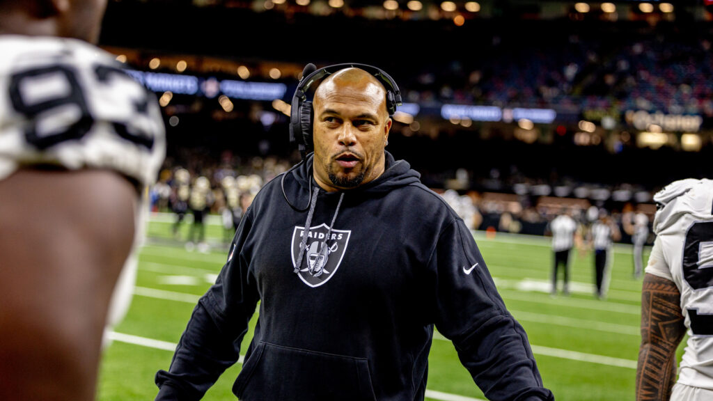 Antonio Pierce Hints Aidan O’Connell Will Be the Raiders Quarterback in 2025