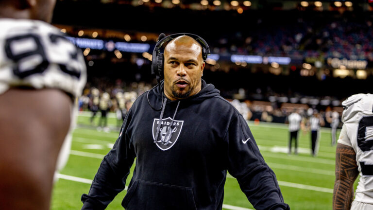 Antonio Pierce Hints Aidan O’Connell Will Be the Raiders Quarterback in 2025