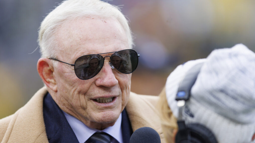 Dallas Cowboys' head coaching search could get a surprise twist with latest NFL news