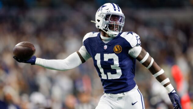 DeMarvion Overshown injury update: Dallas Cowboys LB provides update on knee, recovery timeline