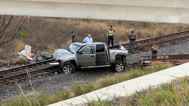 DPS says woman killed, 2 men rushed to hospital following rollover crash in Atascosa County