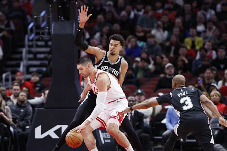 Highlights: Eight Spurs scored in double figures in loss to Bulls