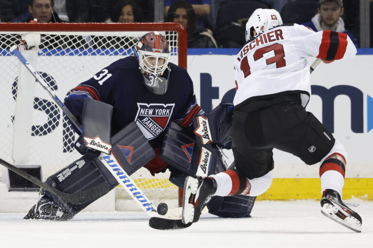 Igor Shesterkin makes solid return for Rangers after four-game IR stint