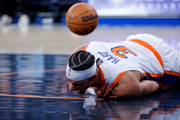 Knicks’ Josh Hart OK after hard fall: ‘think he’ll be all right’
