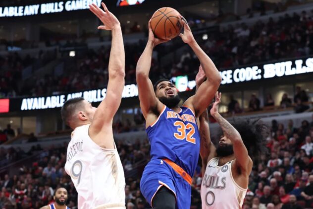 Knicks’ Karl-Anthony Towns appears to avoid serious injury after late-game exit