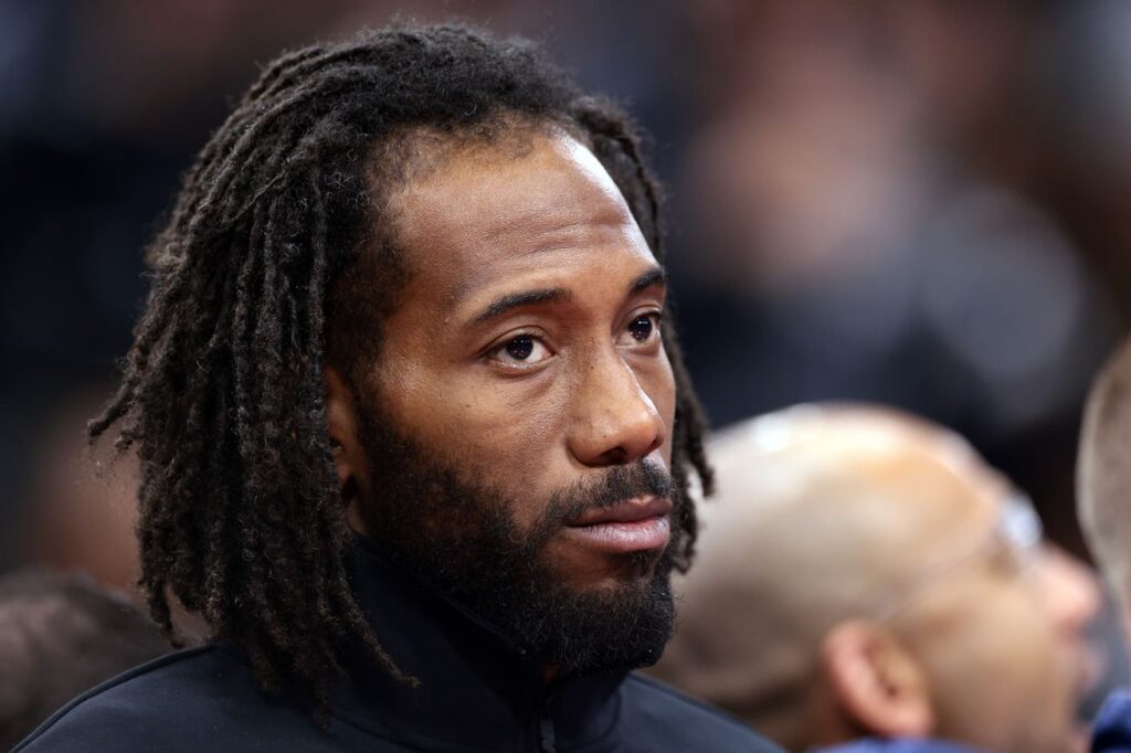 Open Thread: Spurs fans have finally completely cleared the Kawhi Leonard hurdle