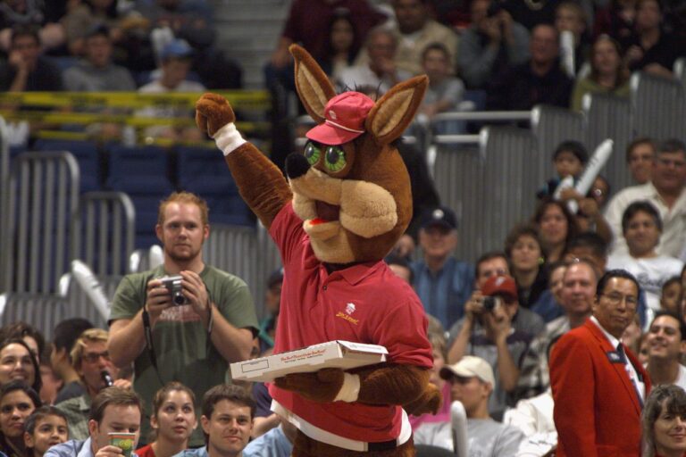 Open Thread: Spurs Youth Basketball League benefits when you order Pizza Hut