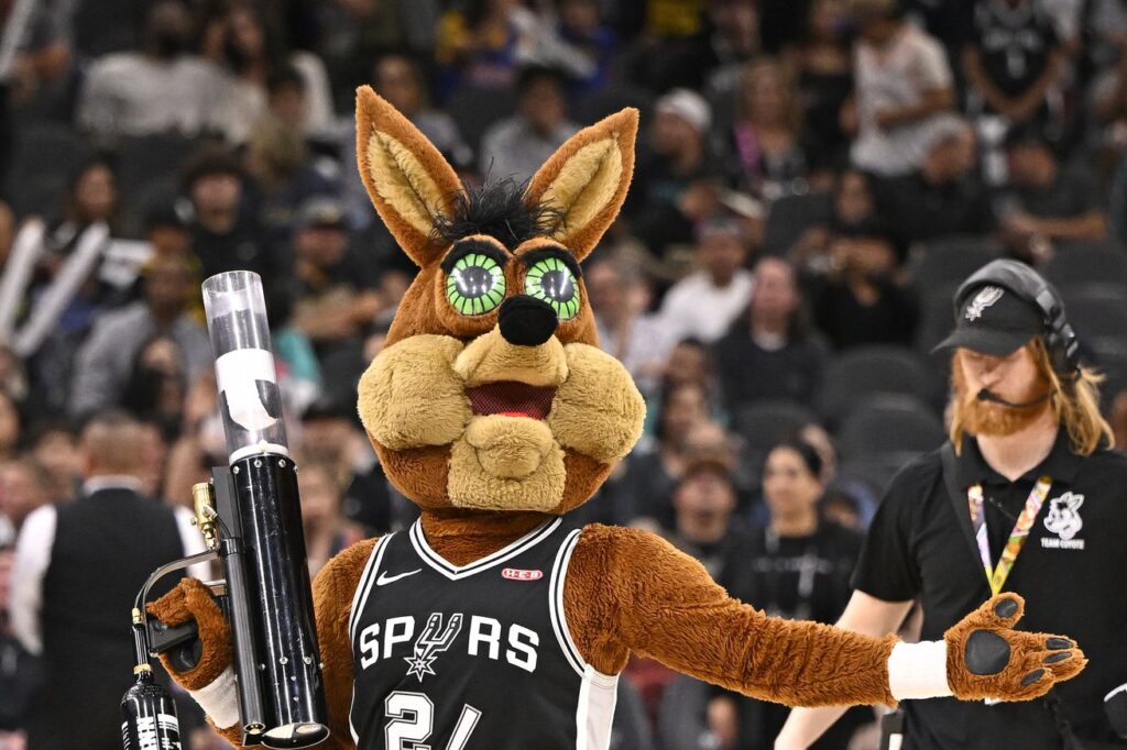 Open Thread: The Coyote’s popularity cannot be denied