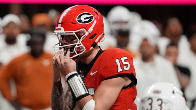 QB Carson Beck withdraws draft declaration, will transfer to Miami