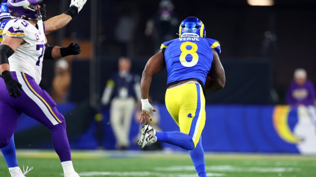 Rams, behind 9 sacks and defensive TD, shut down Vikings