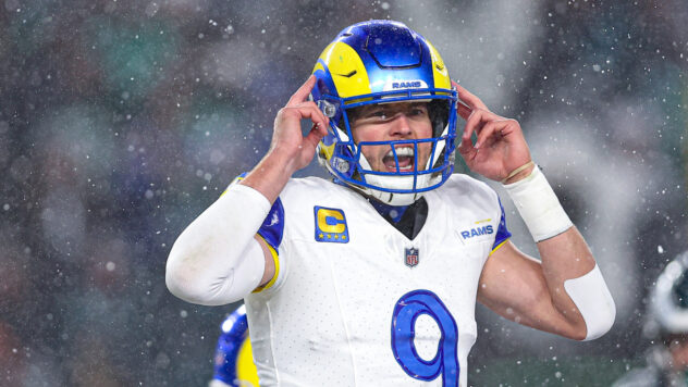 Rams quarterback Matthew Stafford plans to play in 2025