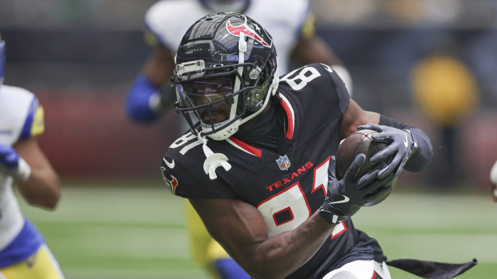 Rams Sign 13 Players To Futures Deals