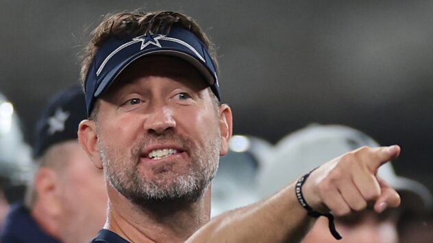 Report: Dallas Cowboys request interview with Miami Dolphins assistant coach Ryan Crow for defensive coordinator