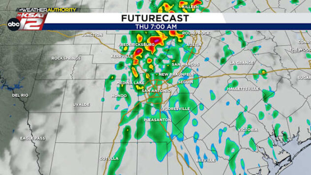 Scattered rain, few storms develop overnight, soggy Thursday morning commute expected