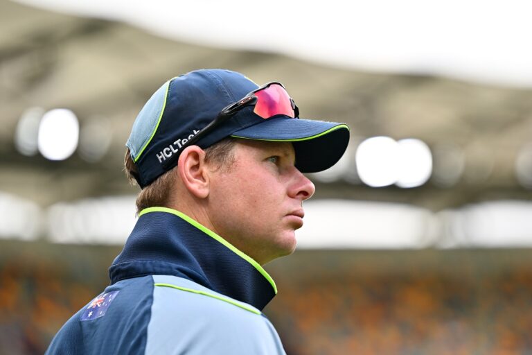 Smith hit by elbow injury scare ahead of Sri Lanka Tests