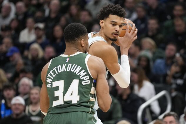 Spurs get blown out in Milwaukee to drop third straight game
