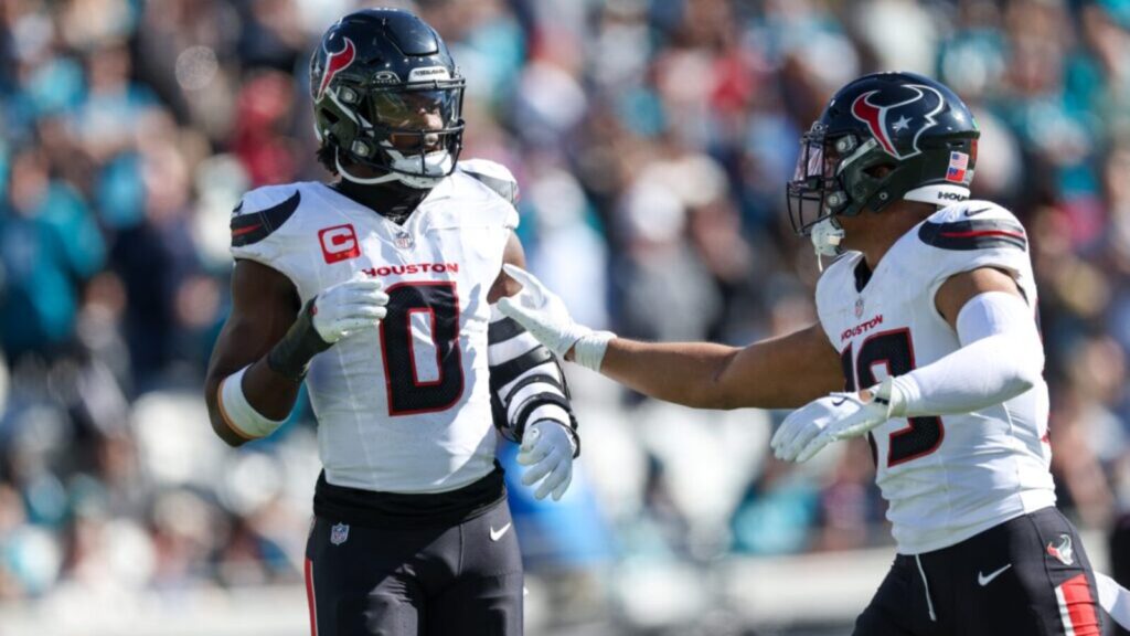 Texans Defender Sends Message Before Returning From Suspension