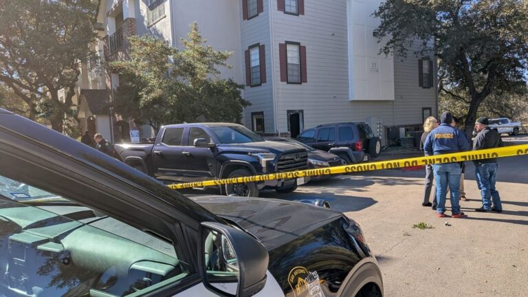 Timeline spells out Stone Oak shooting incident that left 7 officers wounded, suspect dead
