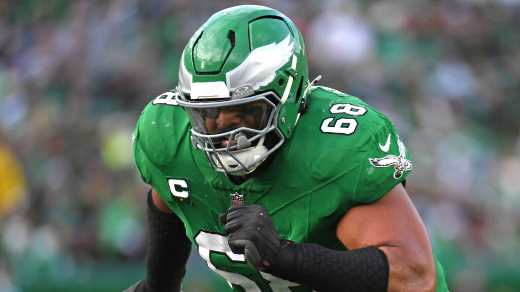 Who would win the award for Offensive Lineman of the Year?