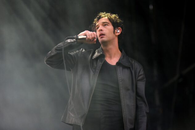 1975 Not Liable for Damages Incurred by Malaysian Festival Following Onstage Kiss, Judge Rules