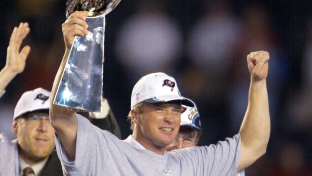 Buccaneers Restore Former Head Coach to Ring of Honor