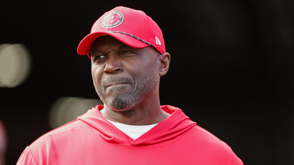 Buccaneers Should Steer Clear Of NFL Draft’s Top Linebacker With First Round Pick