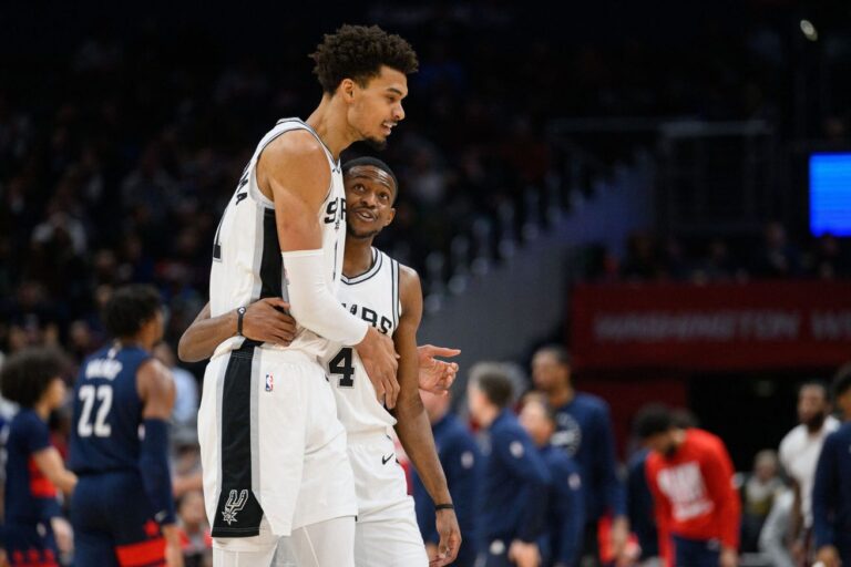 Highlights: Fox and Wembanyama combine for 61 points in win vs Wizards