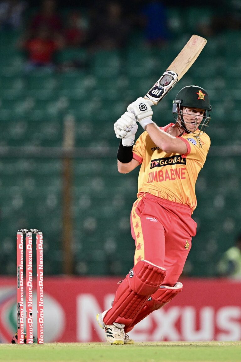 Ireland bowl in ODI series opener; Campbell on ODI debut