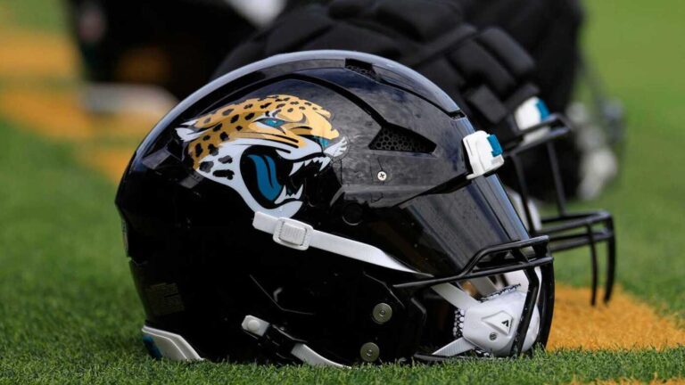 Jaguars interview former Raiders exec for GM opening