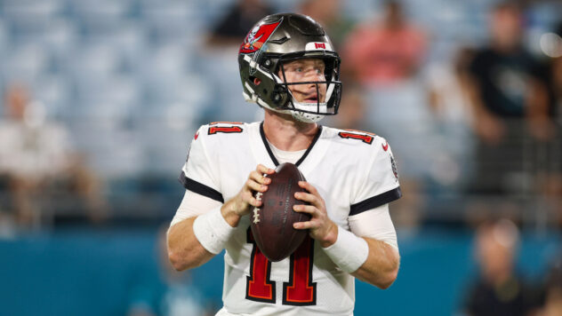 Jaguars sign QB John Wolford