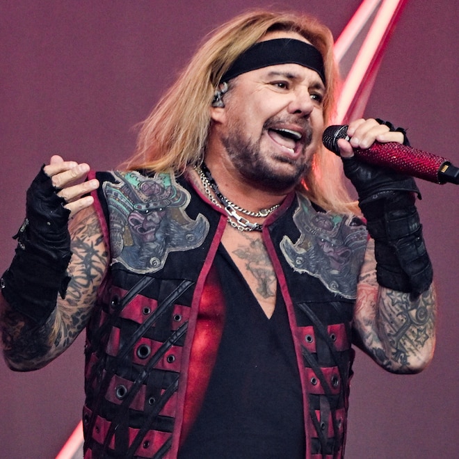 Mötley Crüe Singer Vince Neil's Plane Crashes Without Him on Board