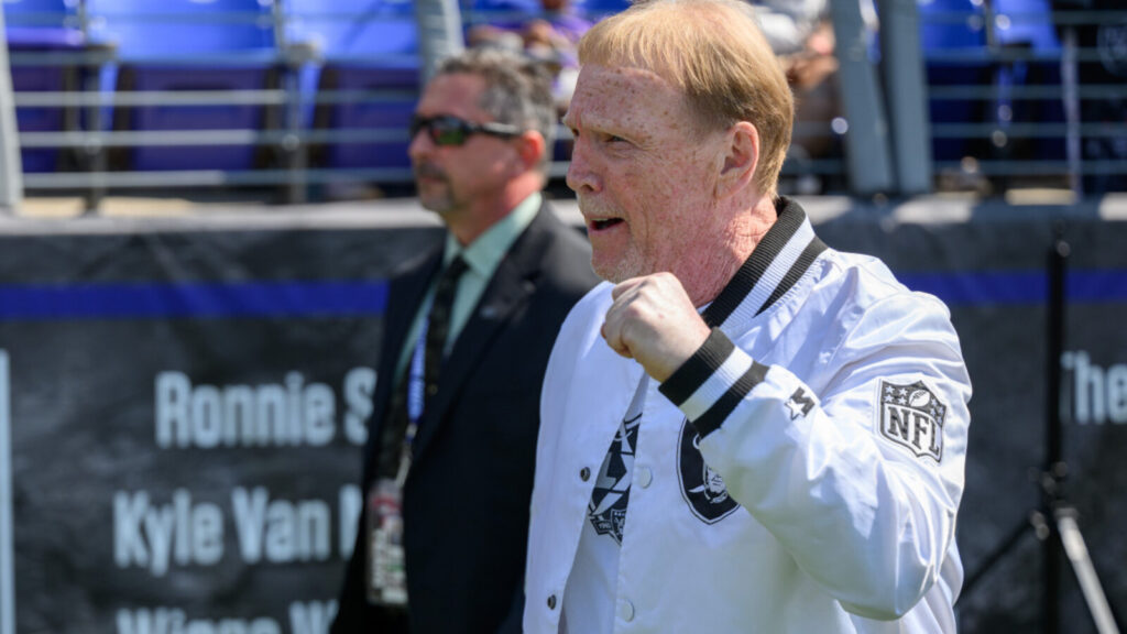 NFL executives and coaches have the questionable prediction for the Las Vegas Raiders and their important 2025 season