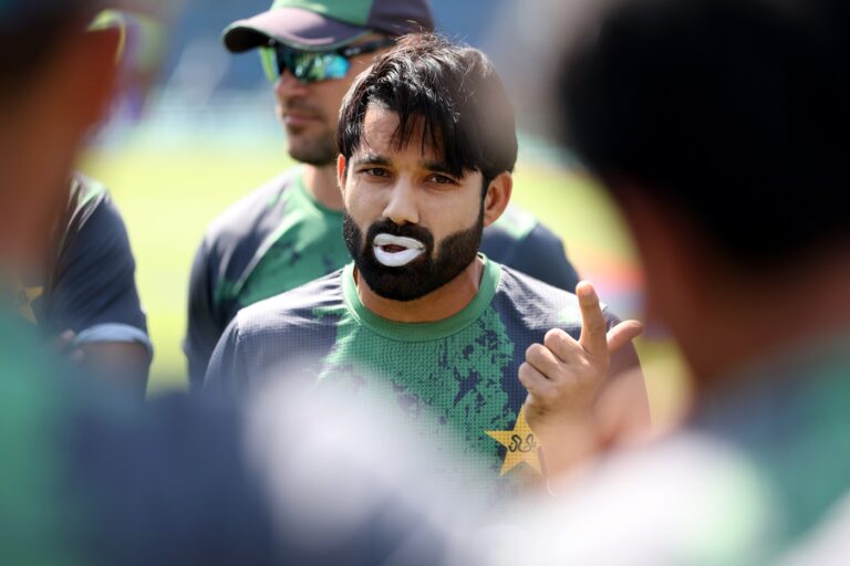 Pakistan in danger of leaving their own party early